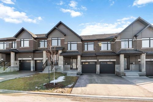 623 Knotridge Street, Orleans - Convent Glen and Area, ON, K1W0C7 | Card Image