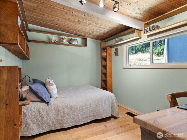 71 E Mountain Dr, House other with 2 bedrooms, 2 bathrooms and 1 parking in Grapeview WA | Image 24