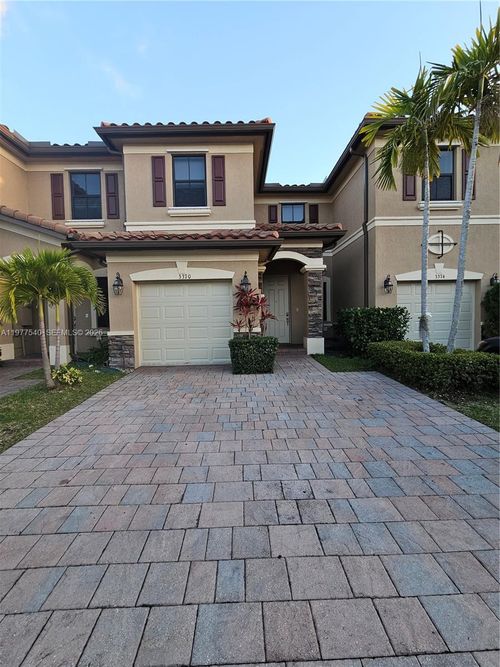 a-3370 W 90th St, HIALEAH, FL, 33018 | Card Image