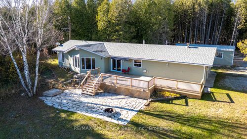 109 Widgeon Cove Rd, Northern Bruce Peninsula, ON, N0H2T0 | Card Image