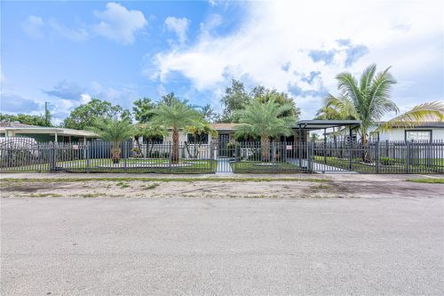1262 Nw 172nd Ter, Miami Gardens, FL, 33169-5221 | Card Image