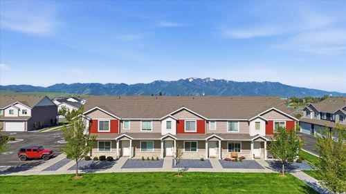 335 S 1540 E, Hyrum, UT, 84319-6734 | Card Image