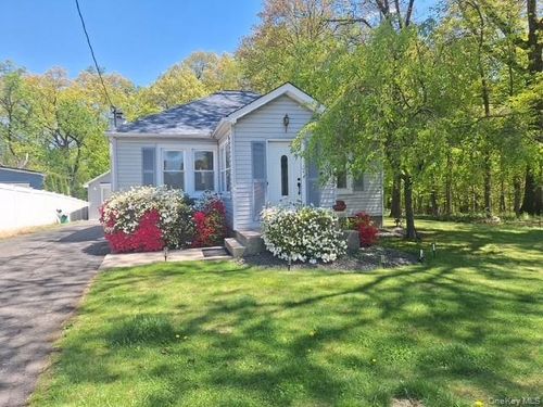101 Gatto Ln, Pearl River, NY, 10965-1004 | Card Image
