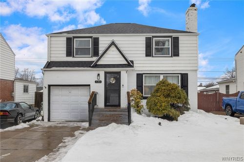 135 Avalon Dr, Amherst, NY, 14226-4903 | Card Image