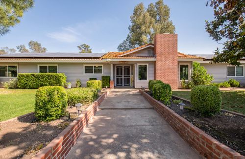 37715 Cloverleaf Ave, Madera, CA, 93636-8502 | Card Image