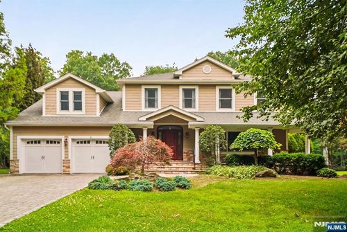 5 Fairfield Ct, Demarest, NJ, 07627-2517 | Card Image