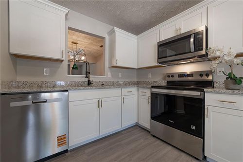 3017 Waldrop Cir, Decatur, GA, 30034-6798 | Card Image