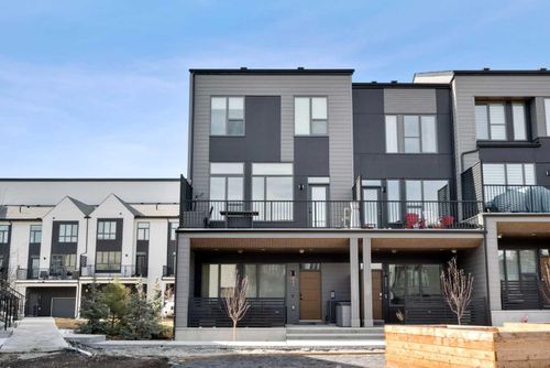 244 Sovereign Common Sw, Calgary, AB, T3C3Y3 | Card Image
