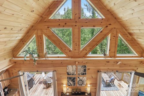 160 Blazing Star Ln, Clyde, NC, 28721 | Card Image