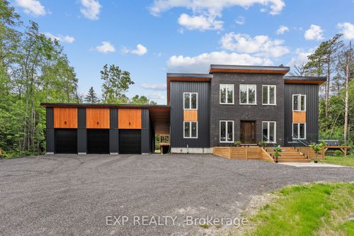 389 Concession 2, Sunderland, ON, L0C1H0 | Card Image