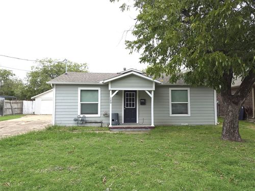 120 Worthy St, Saginaw, TX, 76179-1351 | Card Image