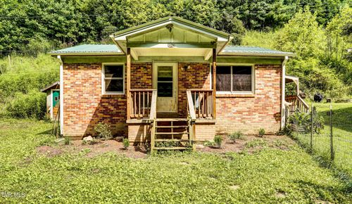 1213 Roaring Fork Rd, Mars Hill, NC, 28754-5640 | Card Image