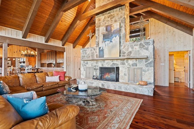 556 Cliff View Loop, Home with 6 bedrooms, 7 bathrooms and null parking in Harper TX | Image 29