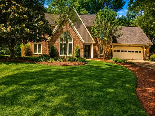 2485 Stratfield Dr, Germantown, TN, 38139-6620 | Card Image