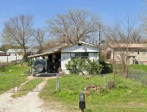 5526 Lake View Dr, Granbury, TX, 76048-3255 | Card Image