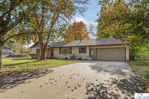 125 Bittersweet Ln, Mankato, MN, 56001-3106 | Card Image