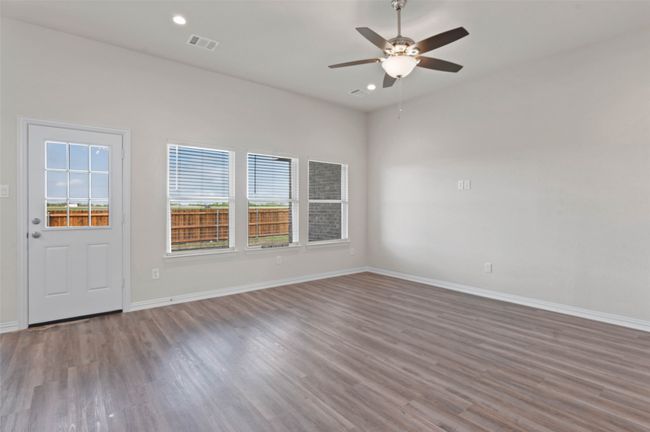 109 Panther Loop, House other with 3 bedrooms, 2 bathrooms and null parking in Mabank TX | Image 10
