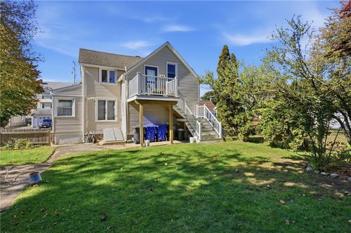 b-11 Meadow St, Warren, RI, 02885-1915 | Card Image