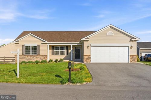 341 Dayspring Ln, HAGERSTOWN, MD, 21742-3456 | Card Image