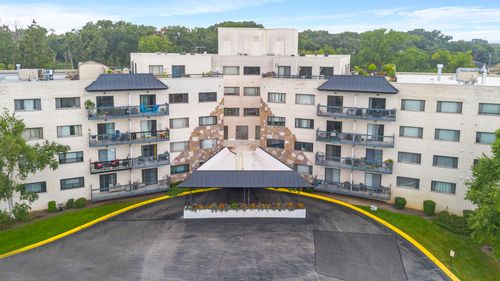 apt-428-6700 S Brainard Ave, Countryside, IL, 60525-3021 | Card Image