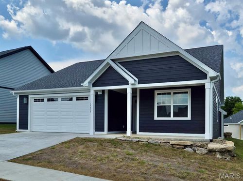 2224 Heywood Mdws, Cape Girardeau, MO, 63701-7613 | Card Image