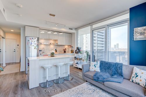 {{alt}} | Card Image