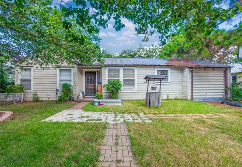 203 Hudgins St, Smithville, TX, 78957-1907 | Card Image