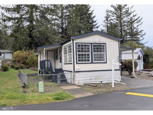 580 Shorepines Pl, Coos Bay, OR, 97420-2985 | Card Image