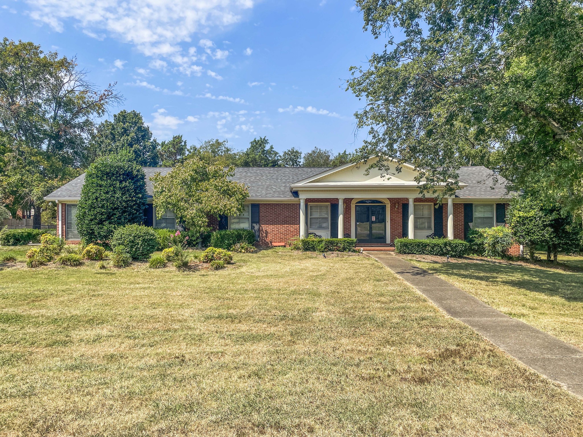 Gordon Dr, Lebanon, TN 37087