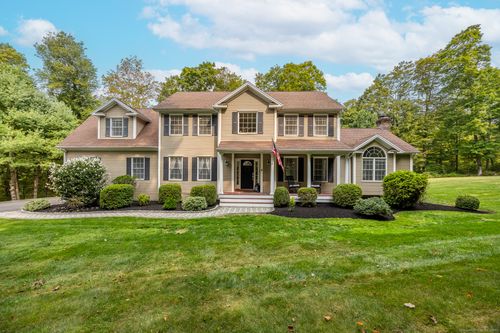 4 Christopher Ct, Oxford, CT, 06478-3218 | Card Image