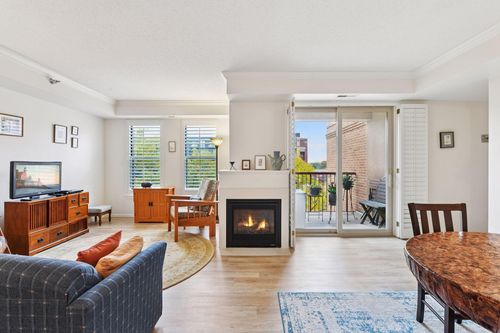 unit-402-675 N 1st St, Minneapolis, MN, 55401-1289 | Card Image