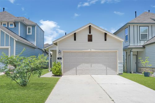 124 Camelot Place Ct, Conroe, TX, 77304-5345 | Card Image