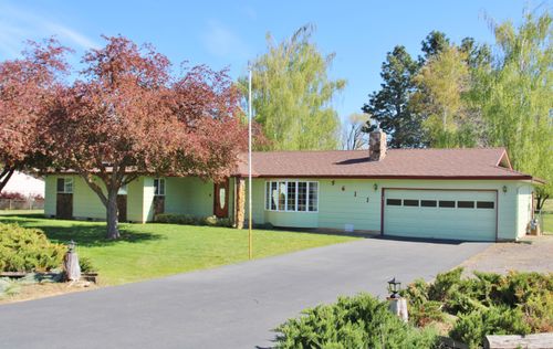 5611 Valleyview Ln, Klamath Falls, OR, 97601-9575 | Card Image