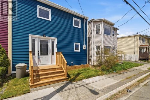 42 Beaumont St, St. John's, NL, A1E1R6 | Card Image