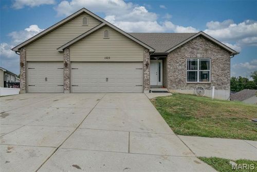 1223 Austin Dr, Herculaneum, MO, 63048-1754 | Card Image