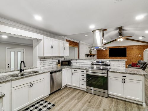 203 S Hogg St, Streetman, TX, 75859-7288 | Card Image