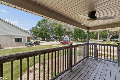 901 3rd Ave S, Clear Lake, IA, 50428-3811 | Card Image