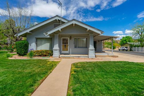 3136 Santa Clara Dr, Santa Clara, UT, 84765-5338 | Card Image