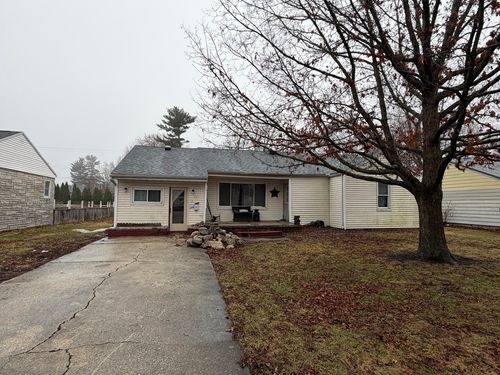 834 E Patton St, Paxton, IL, 60957-1829 | Card Image