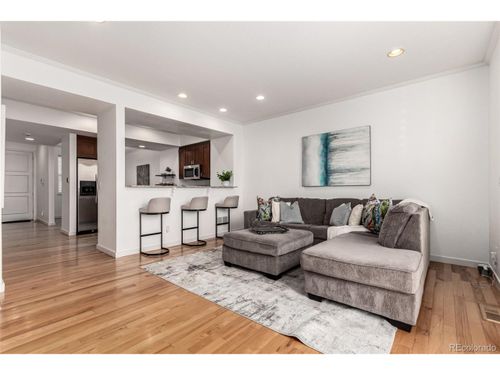 19 S Harrison St, Denver, CO, 80209-3101 | Card Image