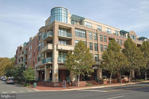 apt-305-502 W Broad St, FALLS CHURCH, VA, 22046-3214 | Card Image