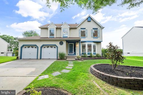 44 Hamilton Lakes Dr, Hamilton, NJ, 08619-3439 | Card Image