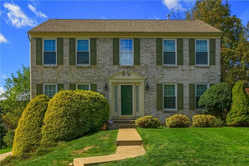 4314 Grandview Dr, Gibsonia, PA, 15044-5327 | Card Image
