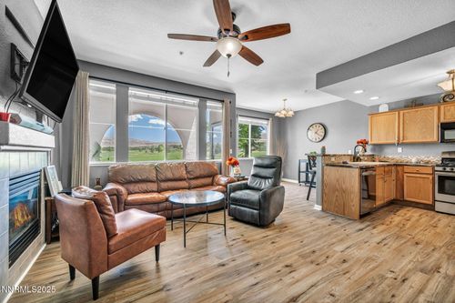 212-6230 Ingleston Dr, Sparks, NV, 89436-7008 | Card Image
