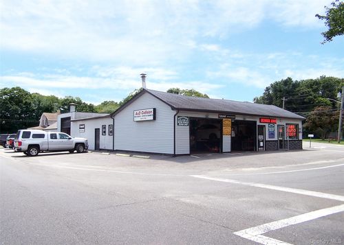 2448 Montauk Hwy, Brookhaven, NY, 11719-9447 | Card Image