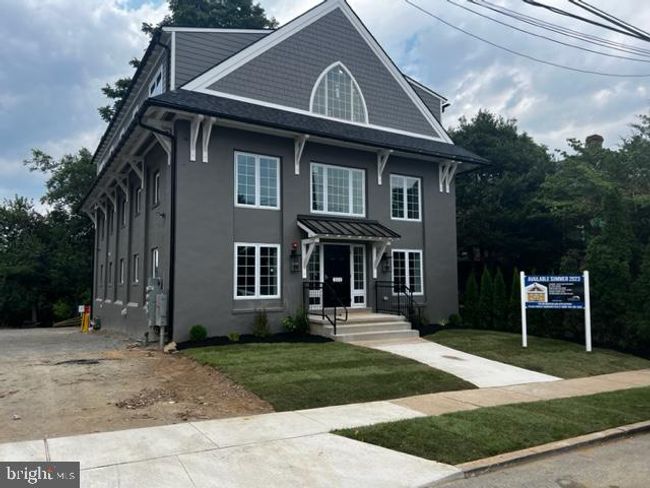 UNIT-4 - 215 E Linden St, Condo with 2 bedrooms, 1 bathrooms and null parking in KENNETT SQUARE PA | Image 4