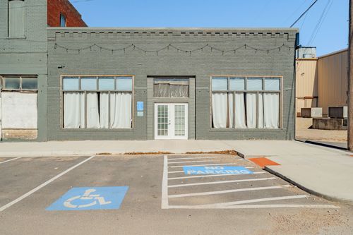 109 E Gonzales Ave, De Leon, TX, 76444-1955 | Card Image