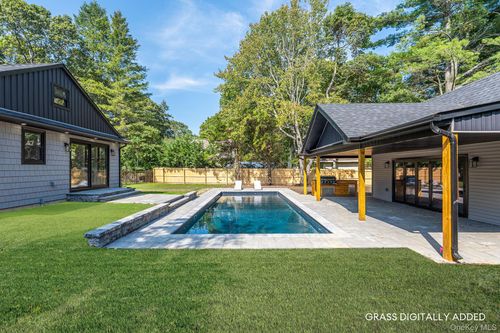 3420 Rocky Point Rd, East Marion, NY, 11939-1131 | Card Image