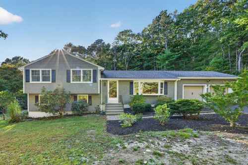 211 Clark Rd, Plymouth, MA, 02360-3292 | Card Image