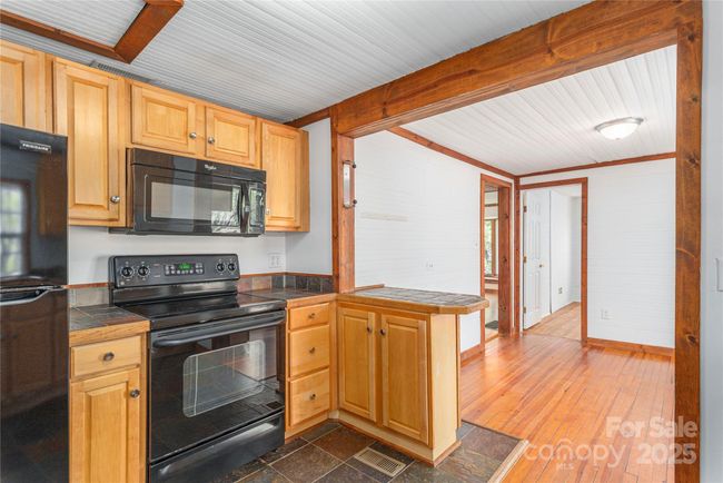 43 Laurel Pines Church Rd, House other with 2 bedrooms, 2 bathrooms and null parking in Fairview NC | Image 7